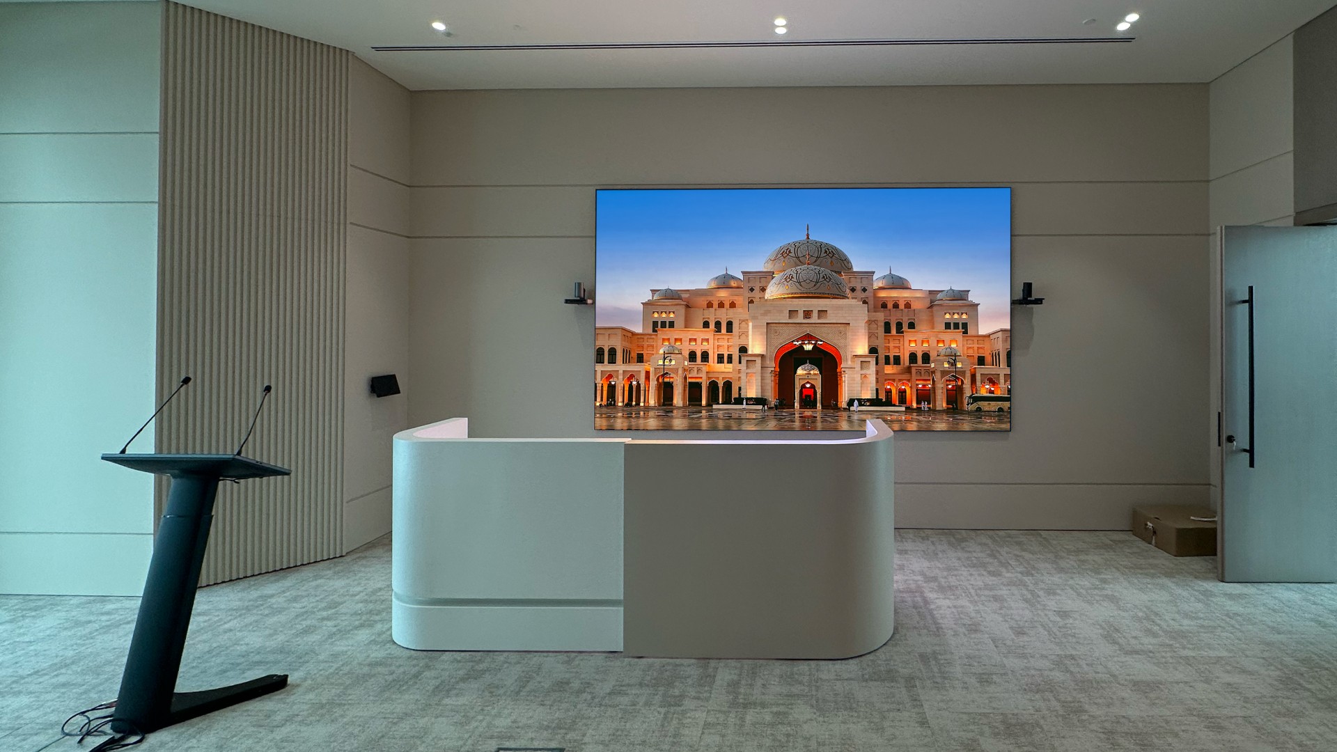 1761789659434231.jpg 阿联酋阿布扎比-2.jpg